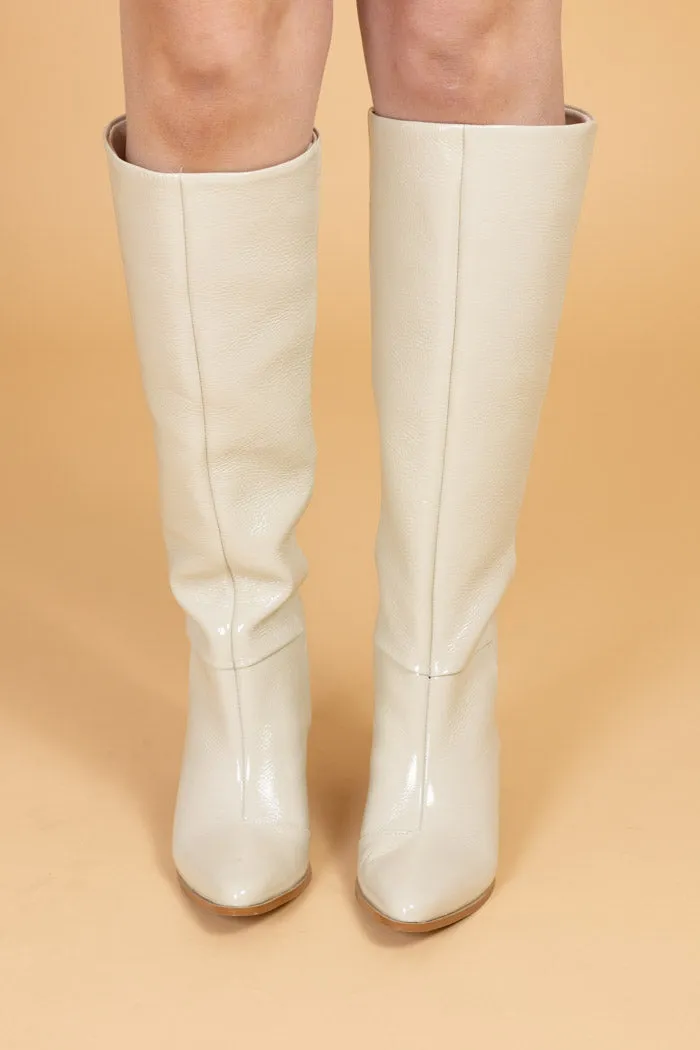 Darcy Boots White