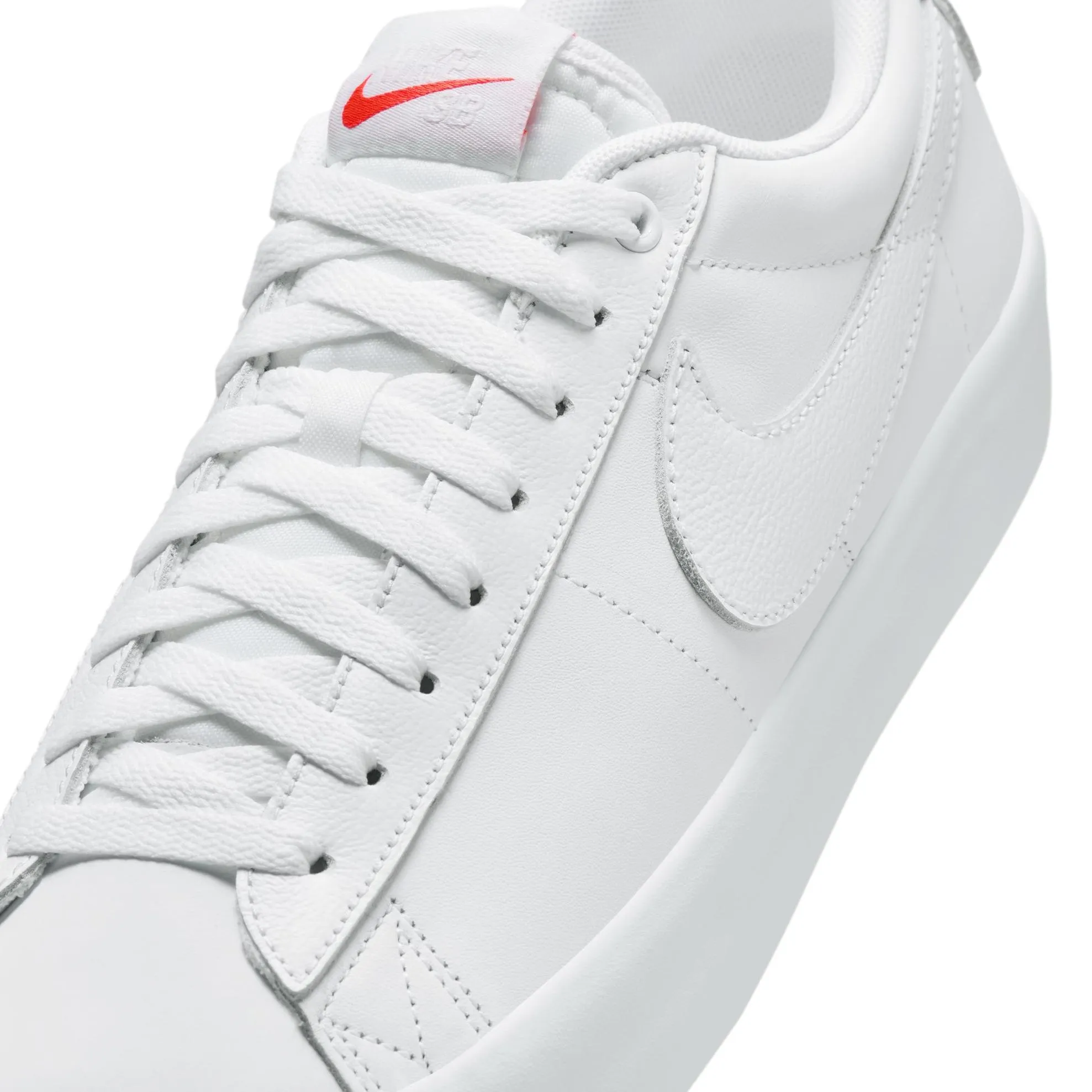 Nike SB Blazer Low GT ISO White/White/White